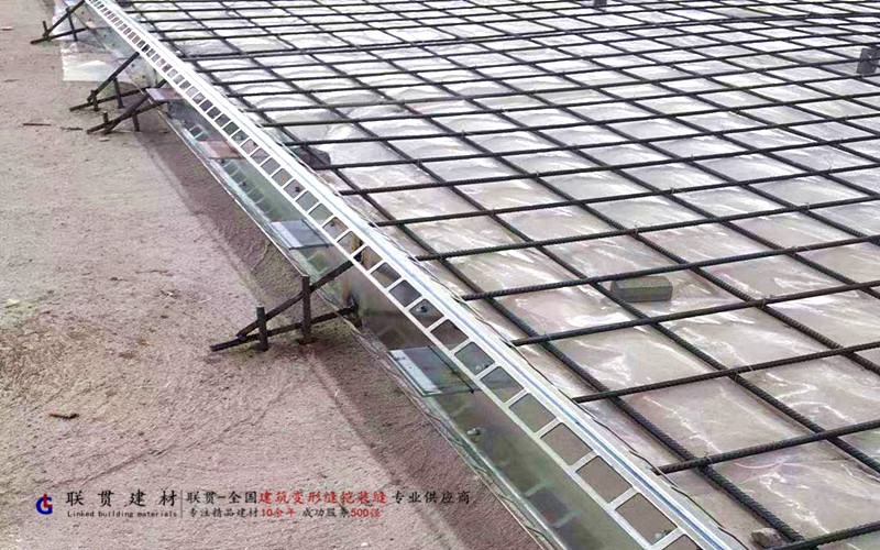 阳江市LG160-3000镀锌钢板铠装缝案例